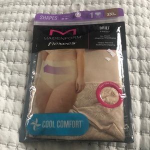 Maidenform flexees brief.Size 3XL